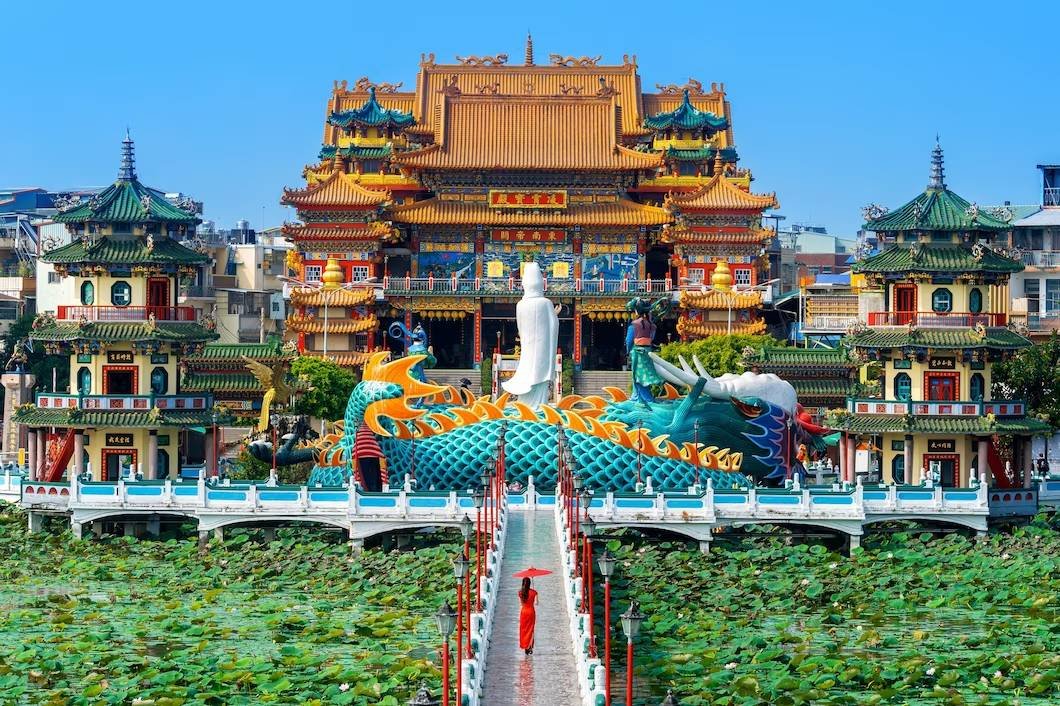 Read more about the article Discover the Top 5 Must-See Places in China