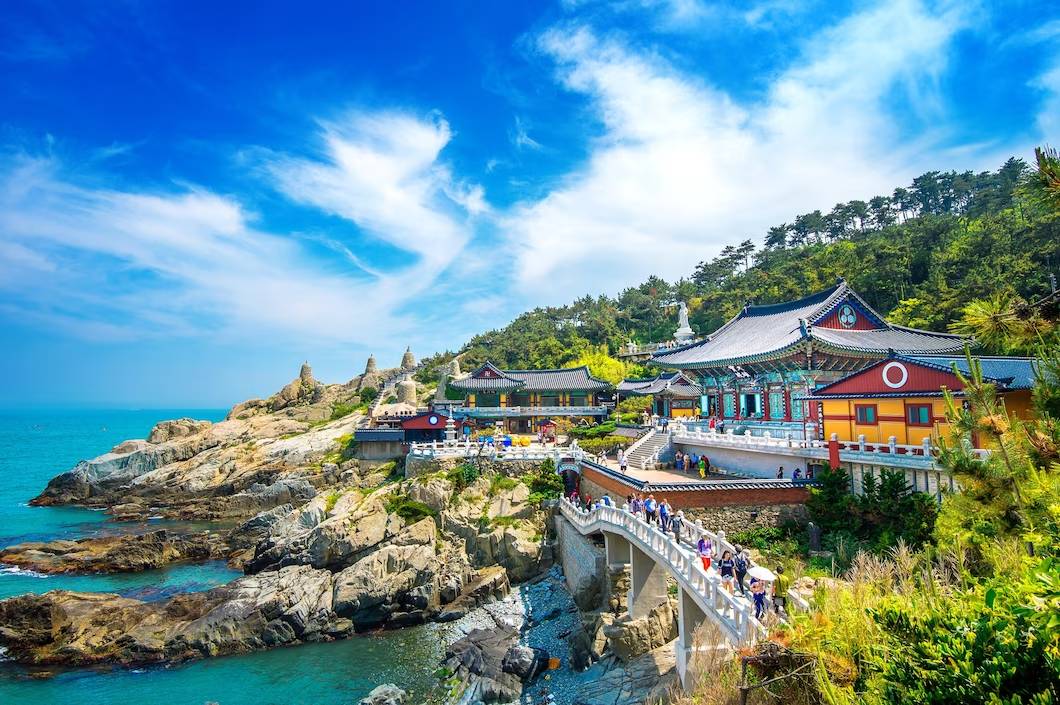 You are currently viewing From Seoul to Jeju Island: A Journey Through South Korea’s Most Beautiful Places
